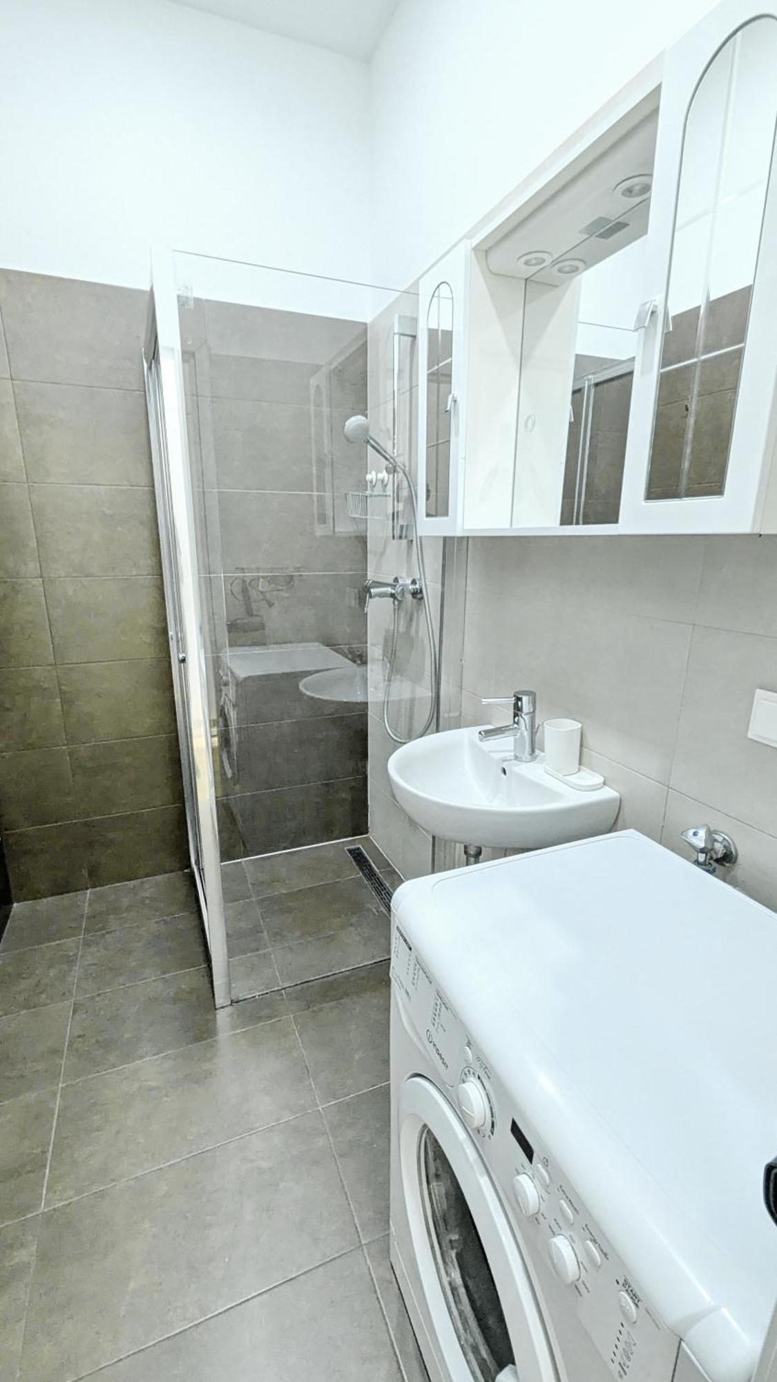 Cozy Apartment- 5 Minutes To Danube River Viena
